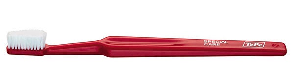 Produktbild - 63158 - Tandborste vuxen supermjuk för strålbehandlade patienter röd