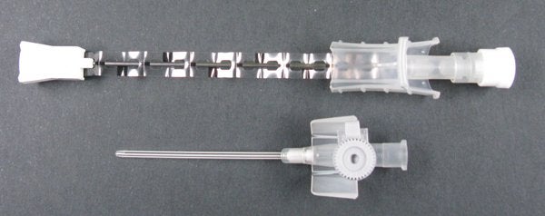 Produktbild - 43584 - Infusionskanyl med injektionsport och stickskydd röntgentät grå 16G 1,8x45mm