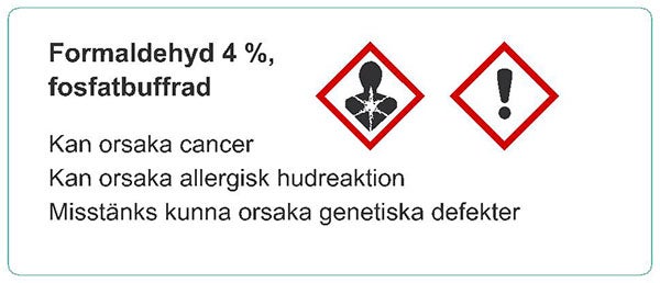 Produktbild - 62537 - Etikett formaldehyd 4% fosfatbuffrad med farosymbol permanent vellum TTR 50x120mm 250st/rulle