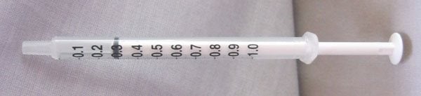 Produktbild - 62745 - Injektionsspruta dubbelgraderad luer-lock centrerad med 0,01ml gradering 1ml