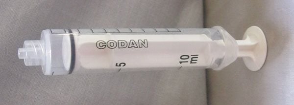 Produktbild - 40594 - Injektionsspruta dubbelgraderad med 1,0ml gradering luer-lock 10ml