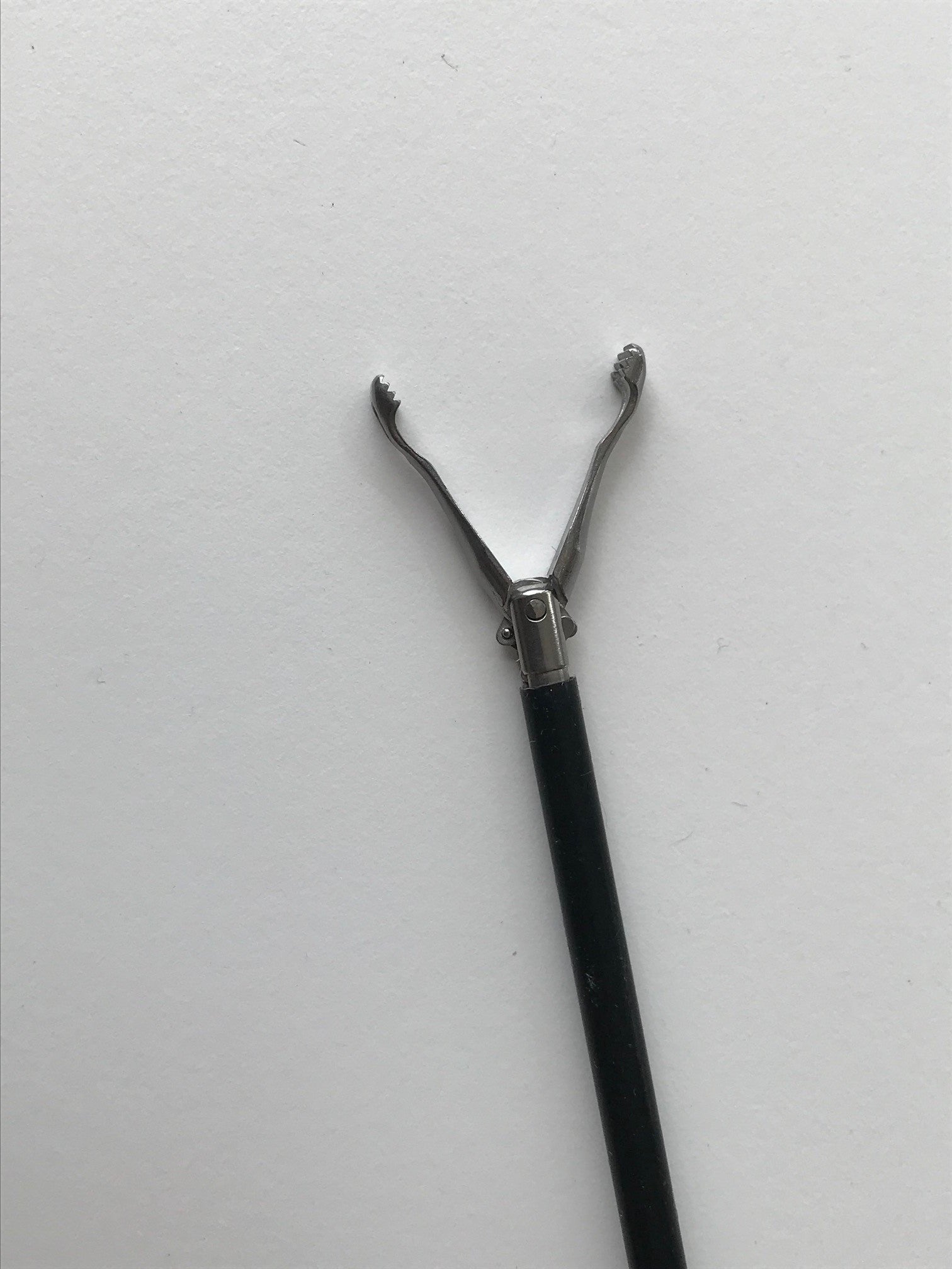 Produktbild - VF000163080 - BLUE LAP. MONOPOLAR FENESTRATED BABCOCK GRASPER 10ST 5MM X 33CM