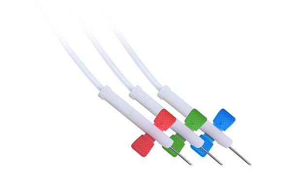 Produktbild - 64857 - Artärfistelkanyl med slang och stickskydd 16G 20mm och slang 30cm