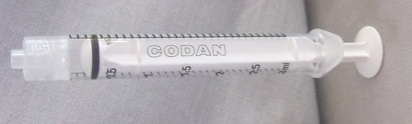 Produktbild - 65829 - Injektionsspruta dubbelgraderad luer-lock med 0,1ml gradering 3ml