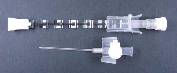 Produktbild - 43585 - Infusionskanyl med injektionsport stickskydd och röntgentät kateter vit 17G 1,5x45mm