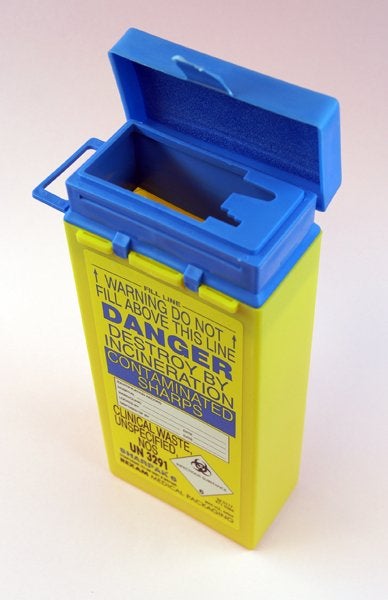 Produktbild - 85220 - Burk för stickande och skärande avfall ADR-godkänd 0,60L 200x84x46mm