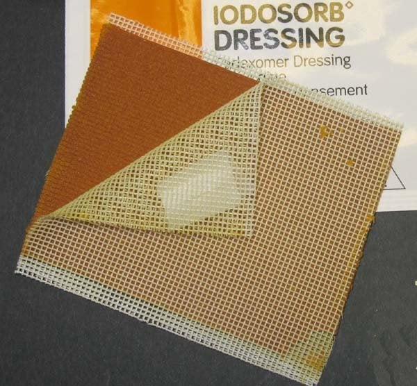 Produktbild - 50497 - Salvkompress antimikrobiell med jod 10 6x8cm